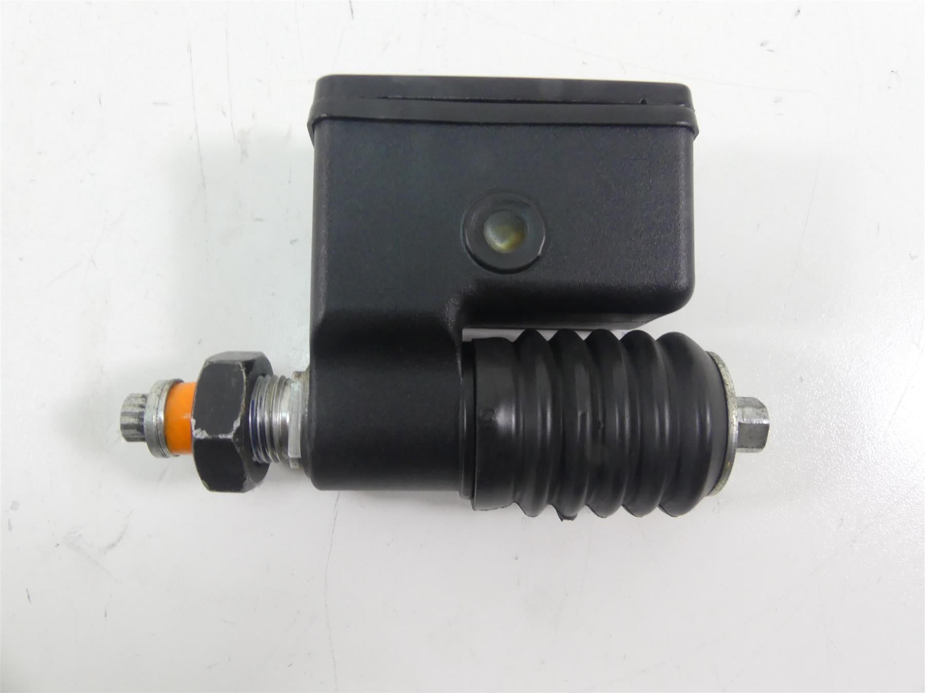2003 Harley Dyna 100TH FXDL Low Rider Rear Brake Master Cylinder 42474-90C {{ shop.shopifyCountryName }} - Mototech271