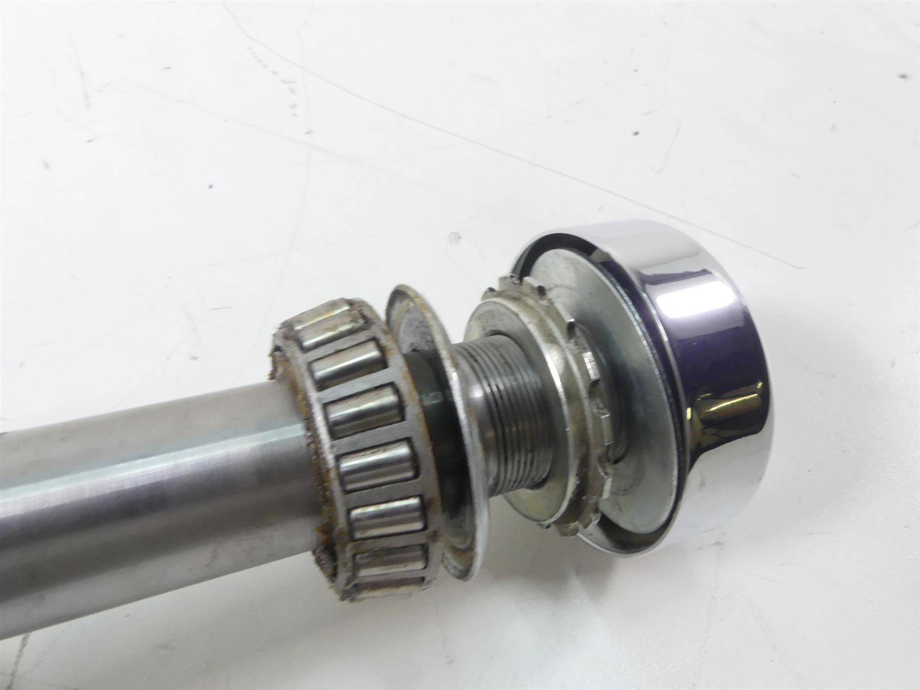2009 Harley FXDF Dyna Fat Bob Lower Triple Tree Steering Yoke - 49mm 47648-08 {{ shop.shopifyCountryName }} - Mototech271