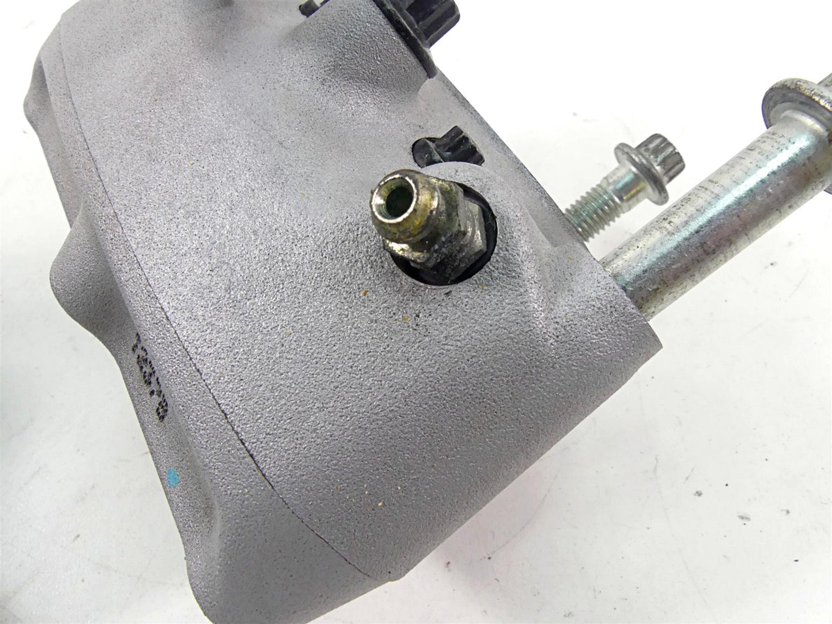 2007 Harley Touring FLHRSE CVO Road King Front Brake Caliper Set 44382-99C {{ shop.shopifyCountryName }} - Mototech271
