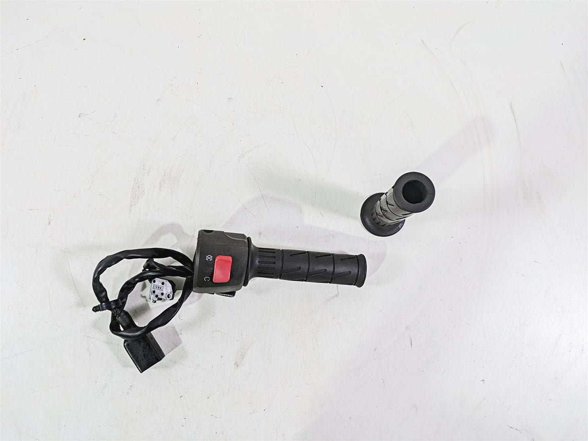 2009 Kawaski EX250 Ninja 250R Right Hand Start Kill Control Switch 46091-0157 {{ shop.shopifyCountryName }} - Mototech271