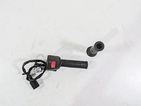 2009 Kawaski EX250 Ninja 250R Right Hand Start Kill Control Switch 46091-0157 {{ shop.shopifyCountryName }} - Mototech271
