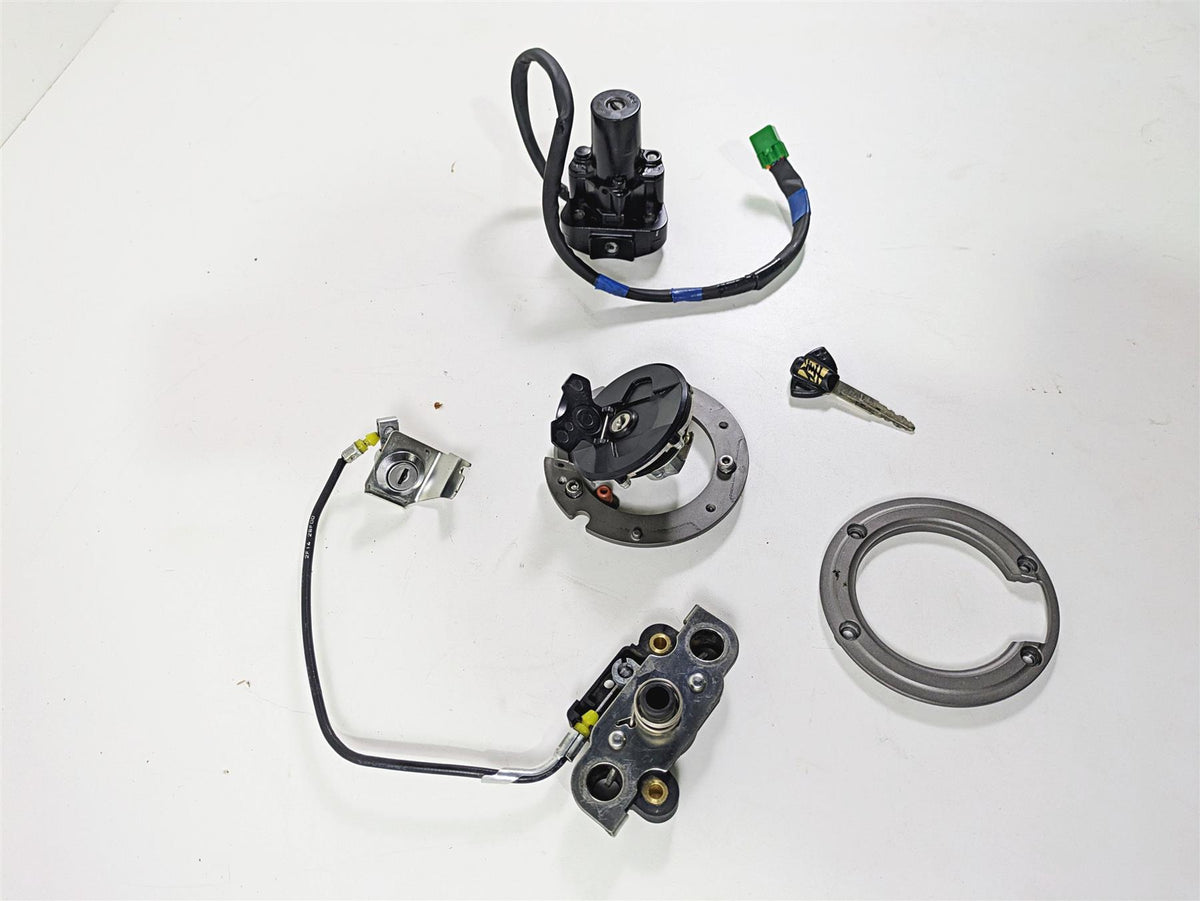 2023 Suzuki GSX1300 RR Hayabusa Ignition Switch Key Lock Set 37104-10820 {{ shop.shopifyCountryName }} - Mototech271