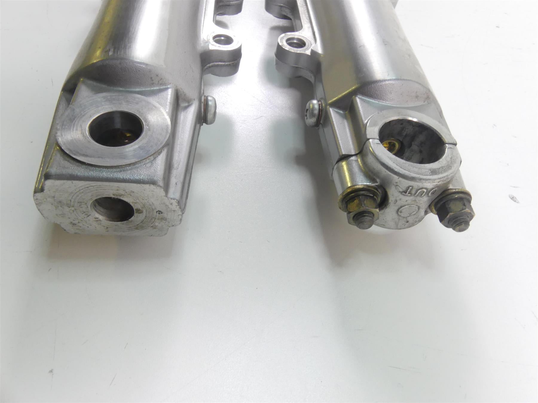 2005 Harley Touring FLHRSI Road King Straight Showa Front Fork Leg Set 46537-02A {{ shop.shopifyCountryName }} - Mototech271