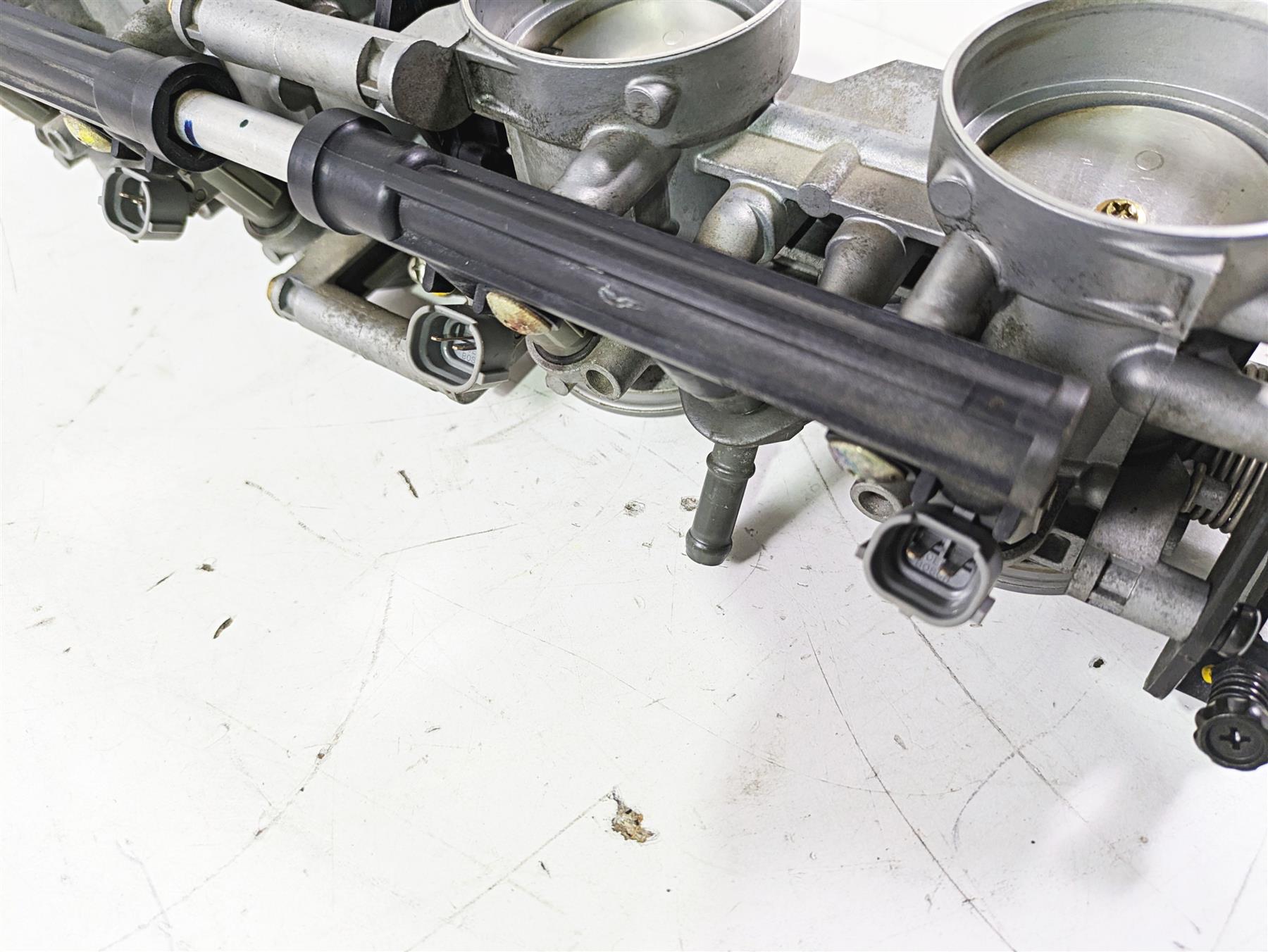 2005 Kawasaki ZX12R Ninja Keihin Throttle Body Fuel Injection
