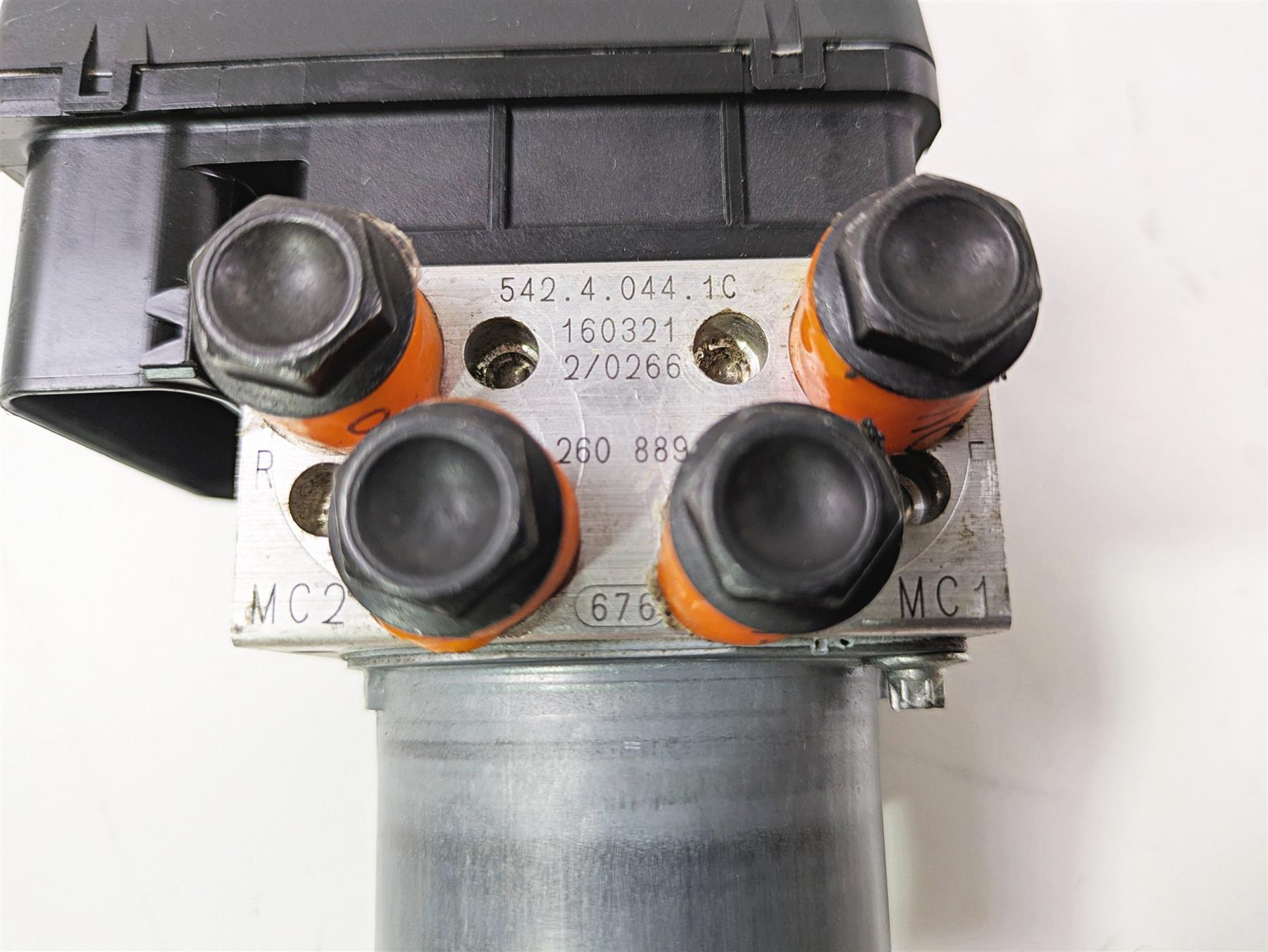 2016 Ducati Monster 1200 S Abs Brake Control Unit Module Pump 54240451B {{ shop.shopifyCountryName }} - Mototech271