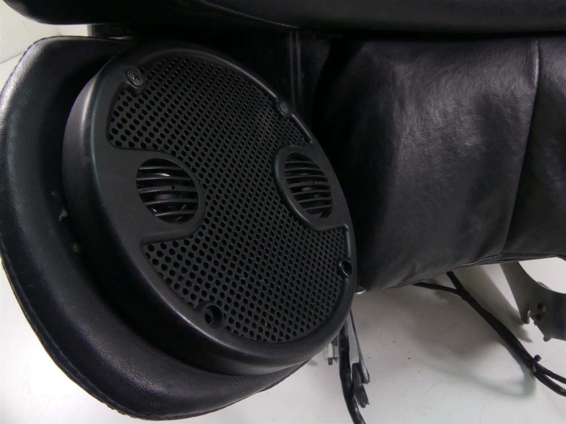 2011 Harley Touring FLTRU Road Glide Rear Trunk Tour Pak Backrest Set 53145-09 {{ shop.shopifyCountryName }} - Mototech271