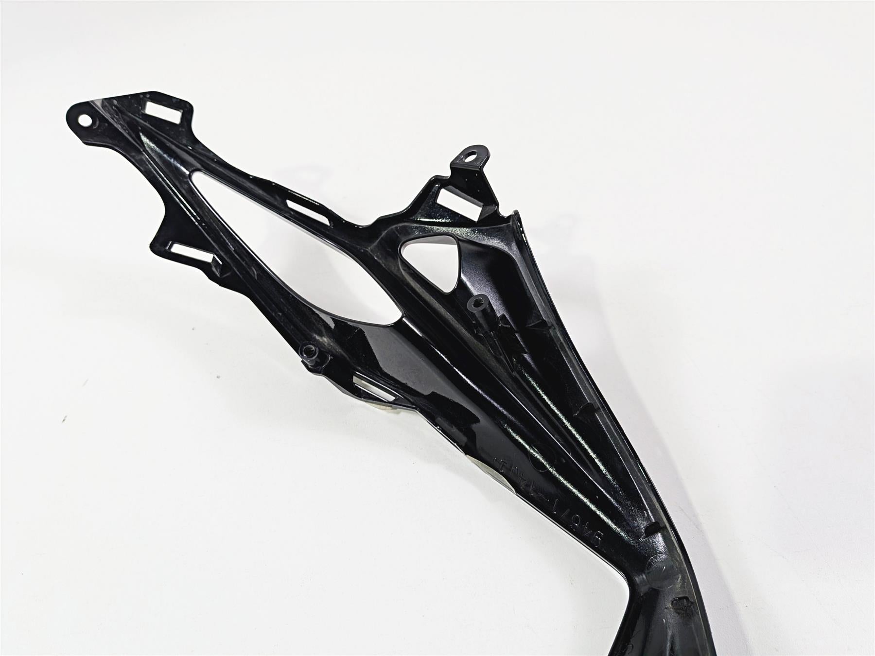 2024 Suzuki GSXR600 Air Inlet Lower Nose Cover Fairing Black 94671-14J1 {{ shop.shopifyCountryName }} - Mototech271