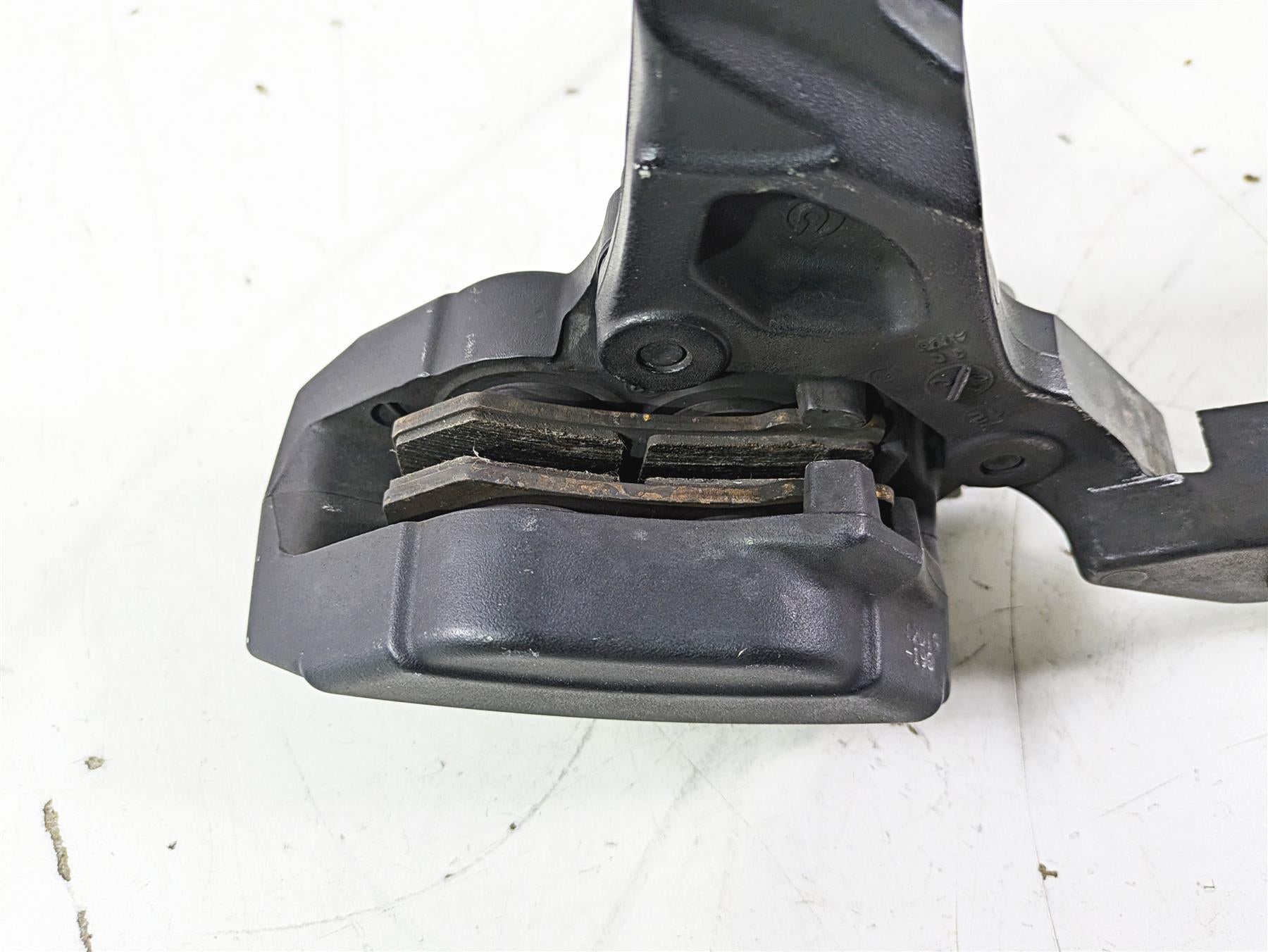 2012 Harley VRSCF Muscle V Rod Brembo Rear Brake Caliper + Line 43050-08 {{ shop.shopifyCountryName }} - Mototech271