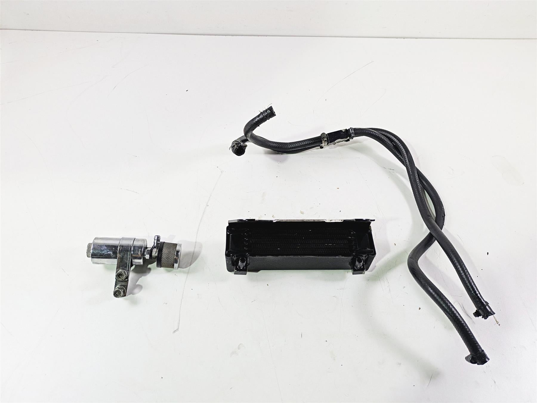 2001 Harley Touring FLHX Street Glide Oil Cooler & catch Breather Pan Set 928-567-5245 {{ shop.shopifyCountryName }} - Mototech271
