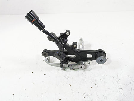 2023 Triumph Street Triple 765 RS Right Rider Footpeg & Brake Pedal T2082484 {{ shop.shopifyCountryName }} - Mototech271