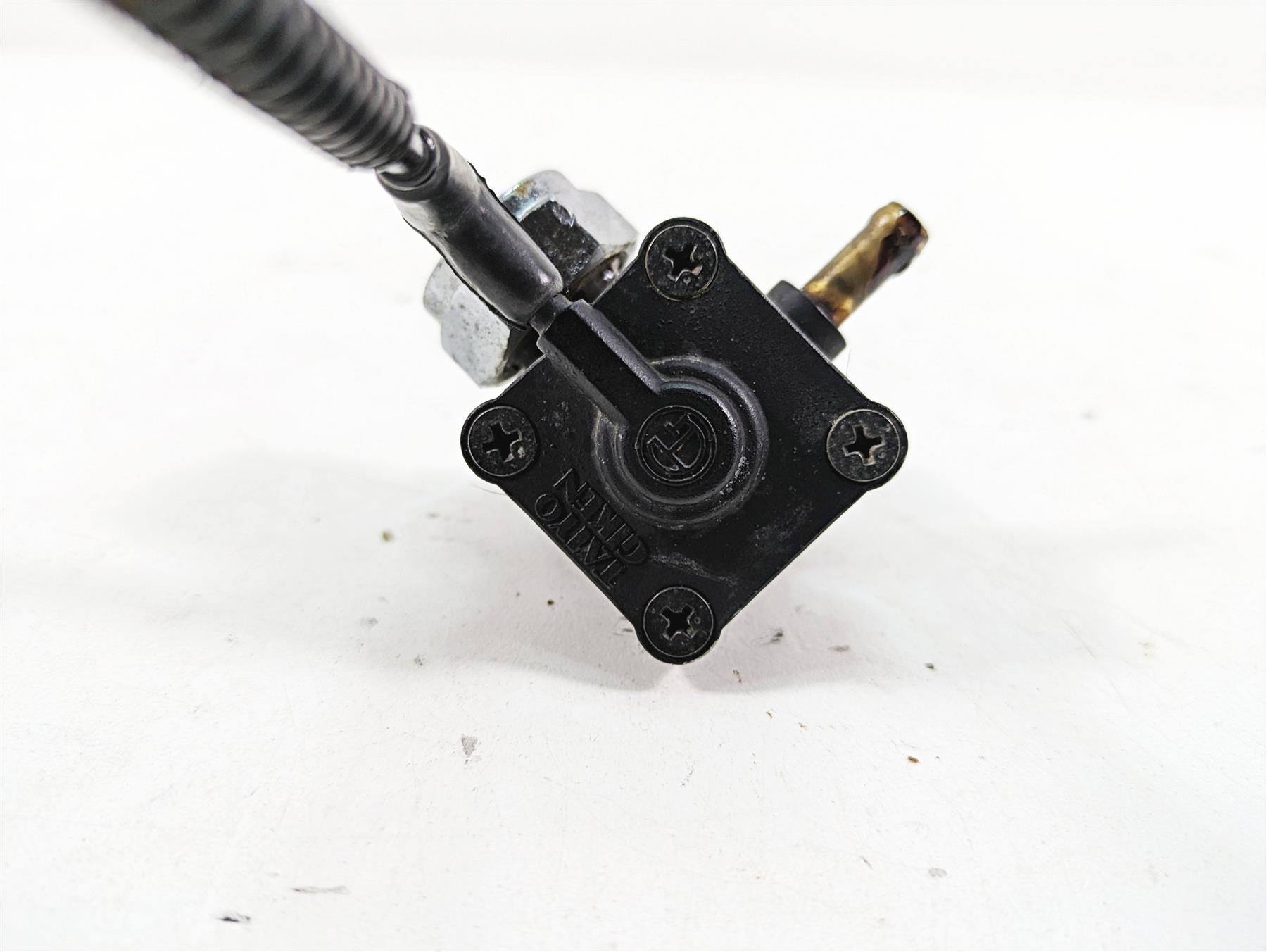 1999 Harley Dyna FXDL Low Rider Fuel Gas Petrol Valve Petcock 61338-94D {{ shop.shopifyCountryName }} - Mototech271