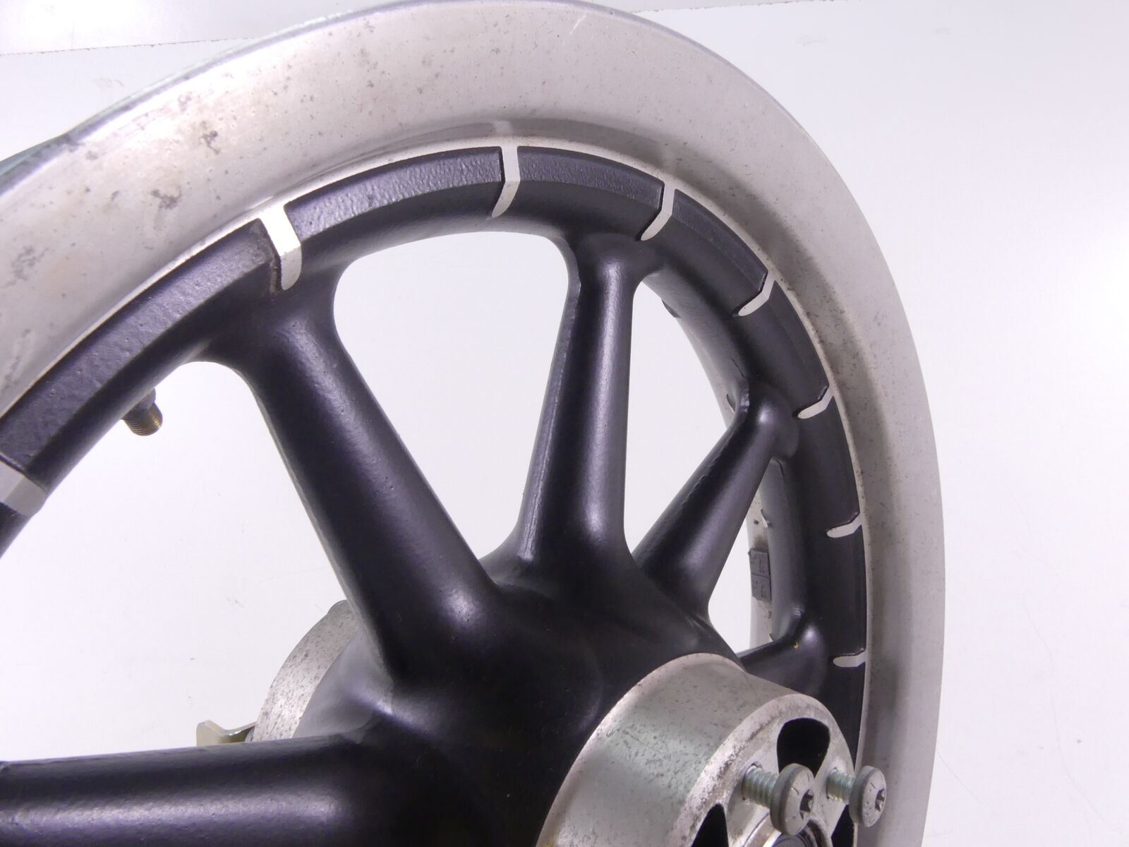 2000 Harley Touring FLHTCI Electra Glide Straight Front Wheel Rim 16x3 43493-00 {{ shop.shopifyCountryName }} - Mototech271