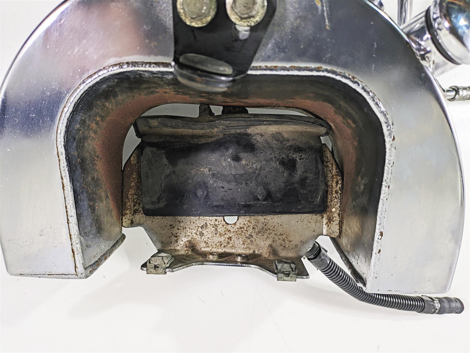 2003 Harley FLSTC Softail Heritage 100th Oil Tank Reservoir & Lines 62498-01A {{ shop.shopifyCountryName }} - Mototech271