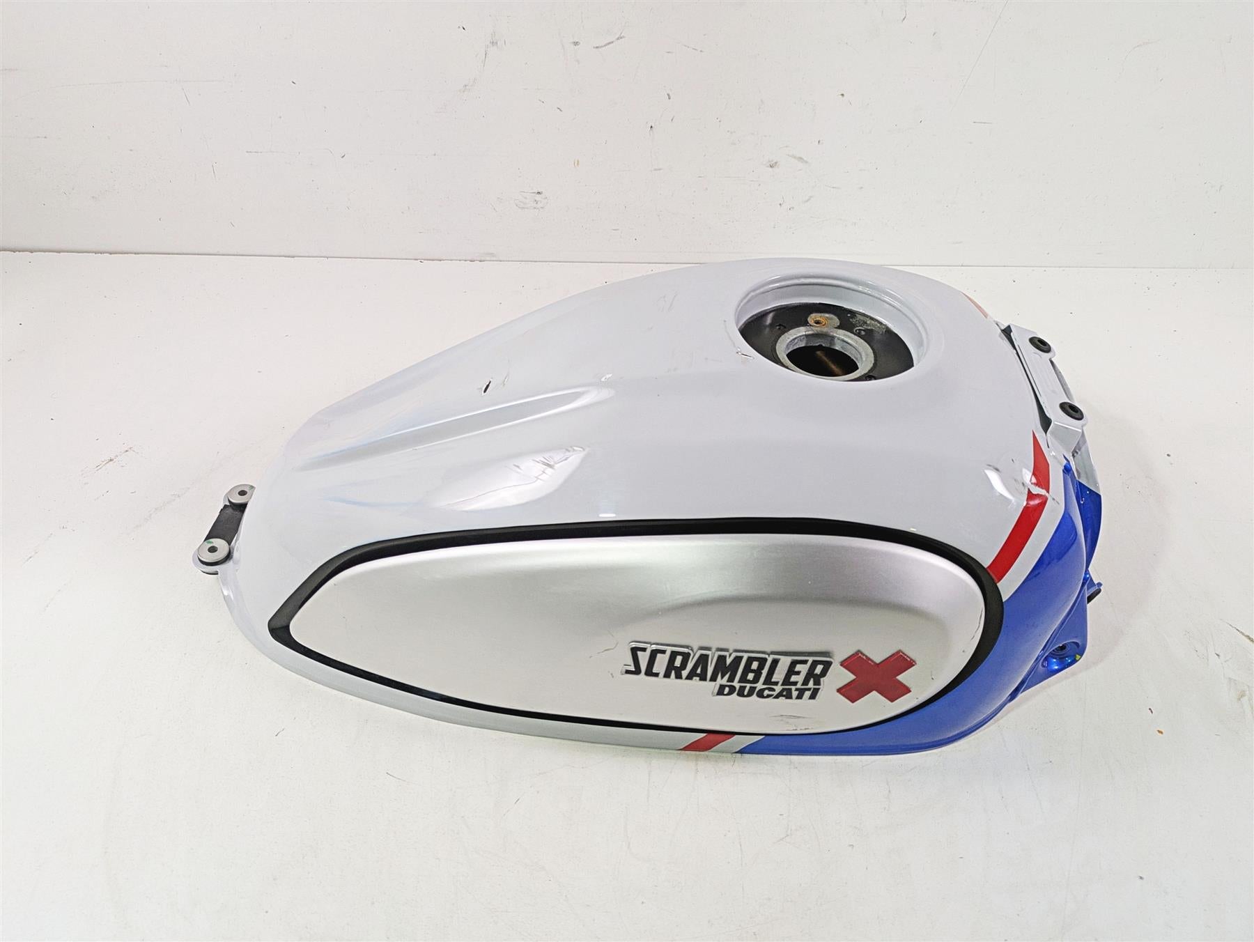 2022 Ducati Scrambler Desert Sled Fuel Gas Petrol Tank Reservoir 58612952AL {{ shop.shopifyCountryName }} - Mototech271