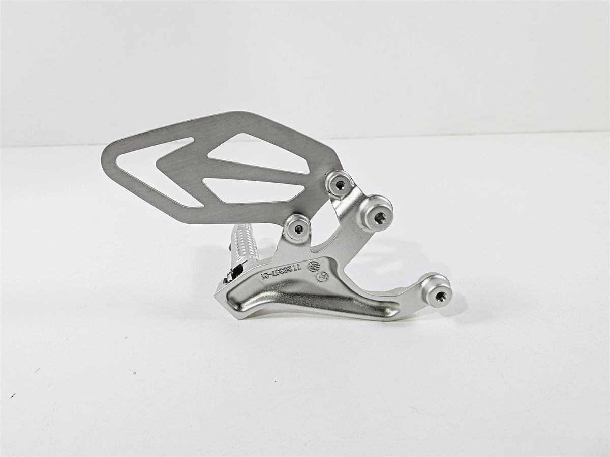 2017 BMW S1000RR K46 Left Rider Driver Foot Peg Rest & Heal Guard 46717728307 {{ shop.shopifyCountryName }} - Mototech271