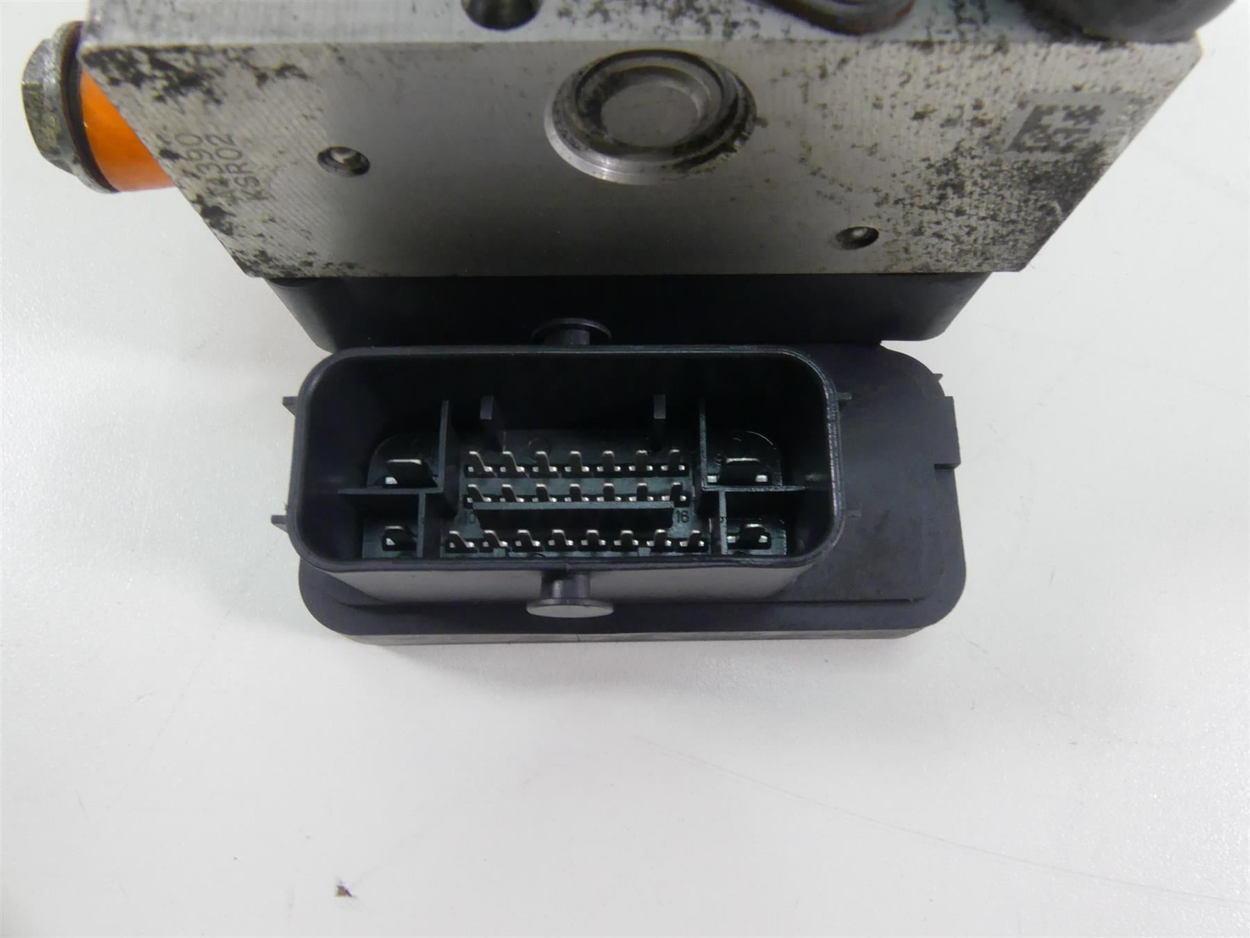 2014 Harley Touring FLHTK Electra Glide Abs Brake Pump Unit Module 41100013A {{ shop.shopifyCountryName }} - Mototech271