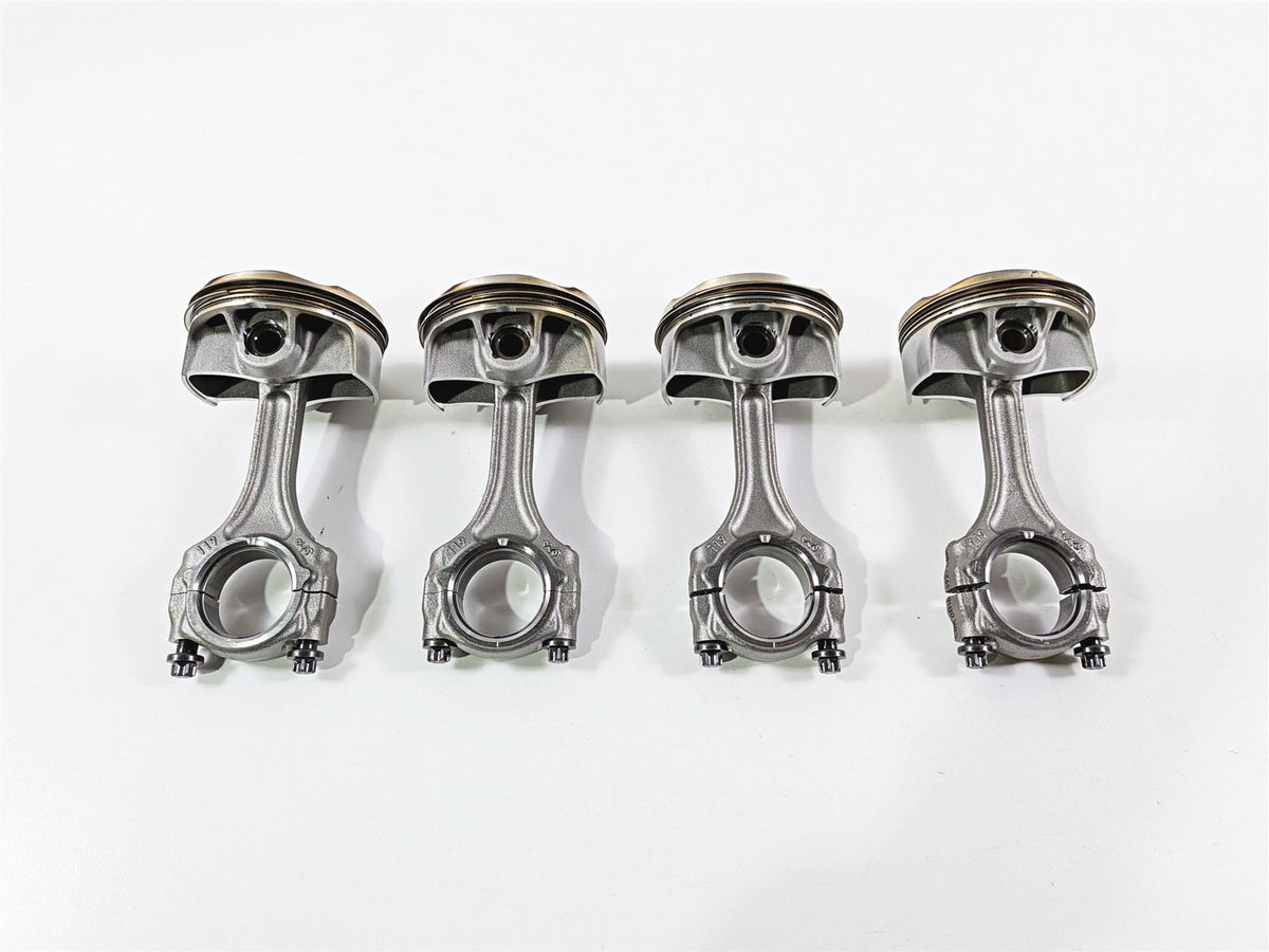 2017 BMW S1000RR K46 All 4 Piston & Connecting Rod Set 11258536333 {{ shop.shopifyCountryName }} - Mototech271