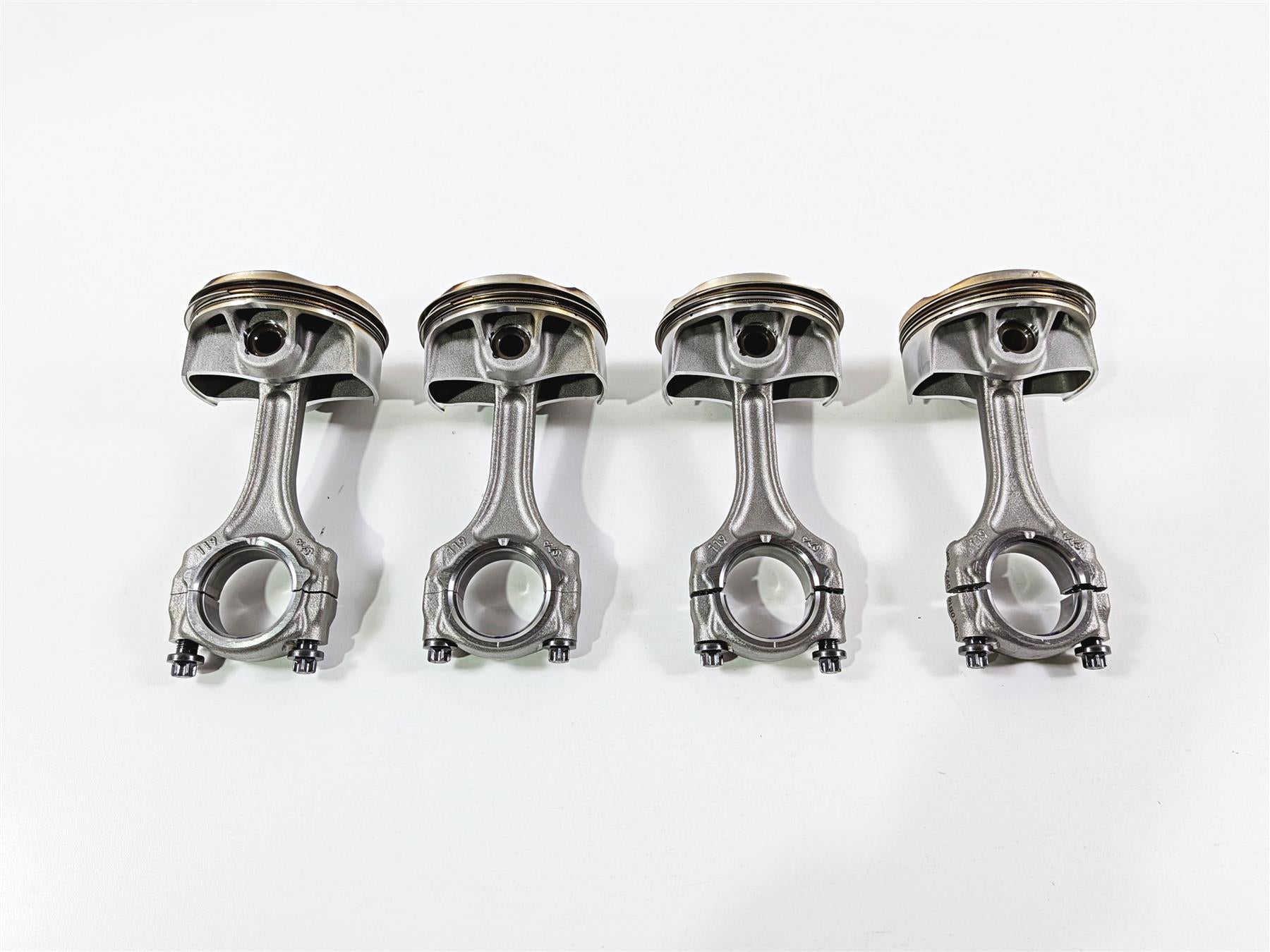 2017 BMW S1000RR K46 All 4 Piston & Connecting Rod Set 11258536333 {{ shop.shopifyCountryName }} - Mototech271