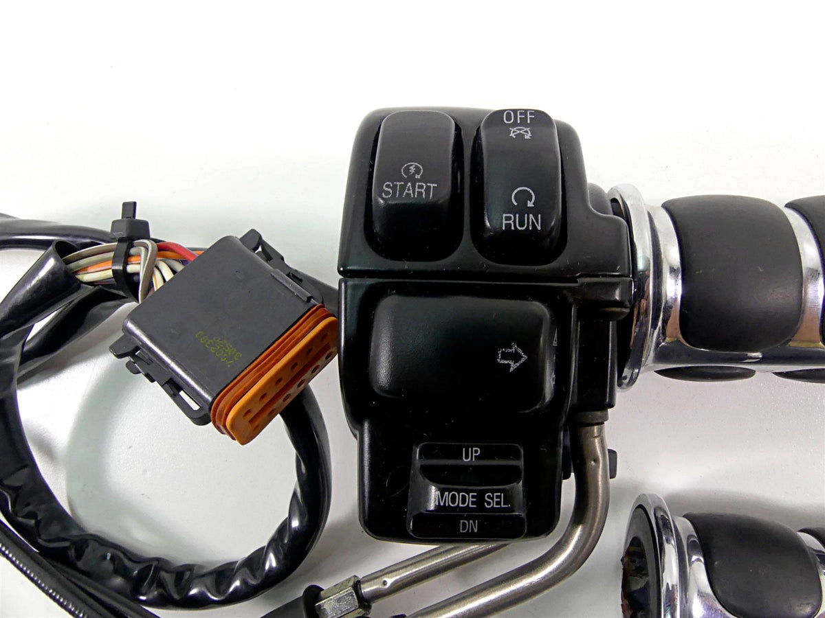 2003 Harley Touring FLHTCI E-Glide 100TH Right Mode Control Switch 71684-06A {{ shop.shopifyCountryName }} - Mototech271