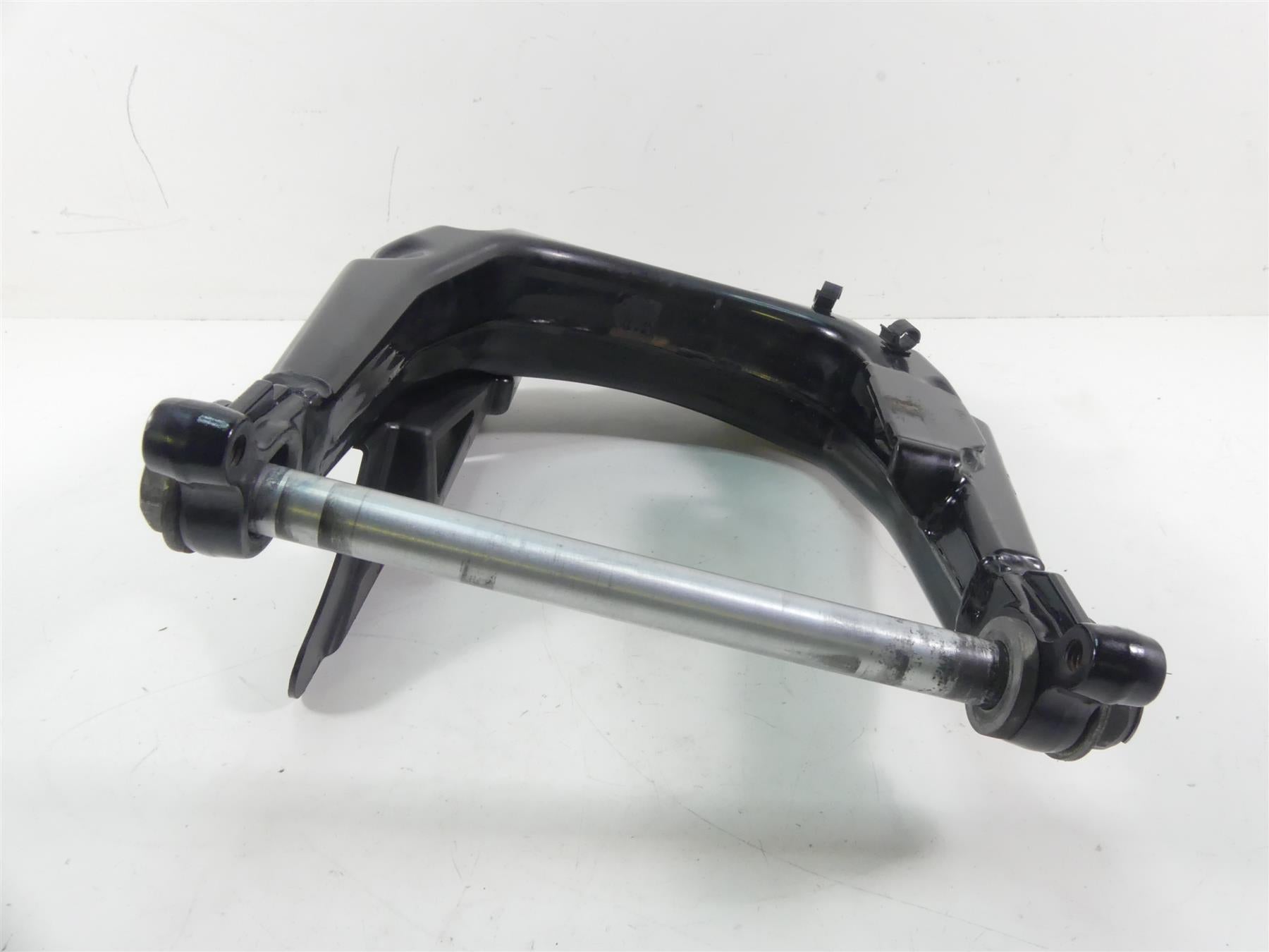 2014 Harley Touring FLHXS Street Glide Sp Swingarm Swing Arm + Axle 45470-09 {{ shop.shopifyCountryName }} - Mototech271