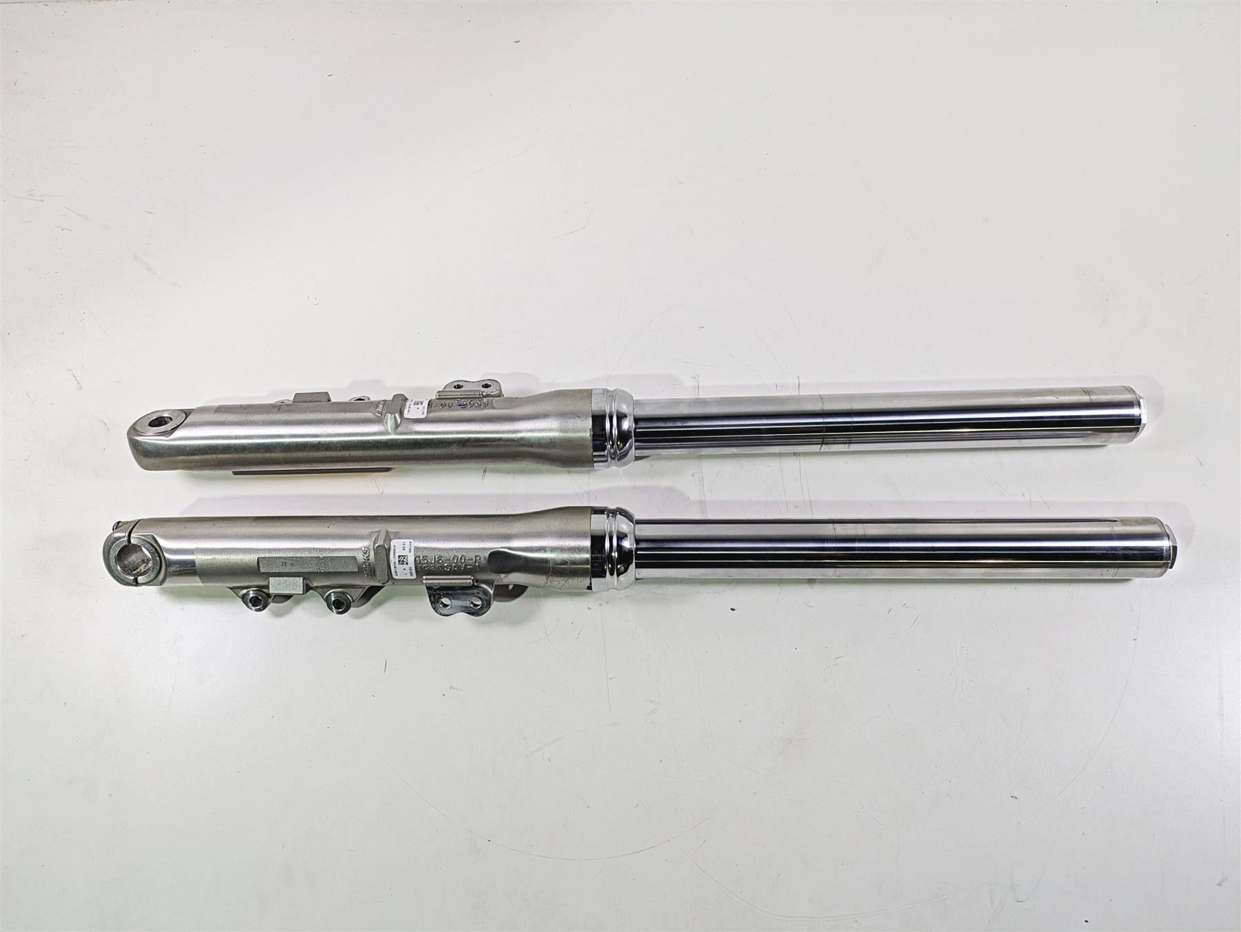 2016 Harley FXDL Dyna Low Rider Dual Caliper Front Fork 49mm 45400052 45400051 {{ shop.shopifyCountryName }} - Mototech271