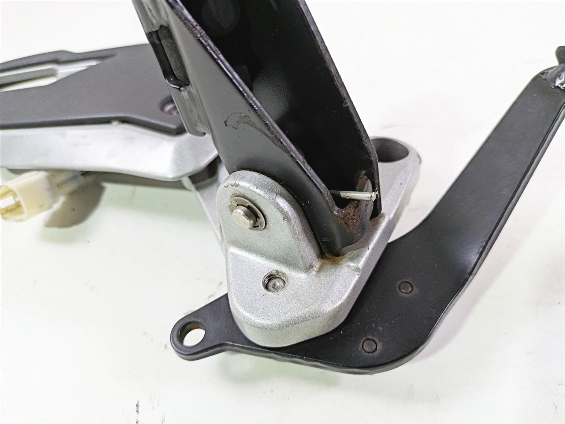 2013 Triumph Tiger 1215 Explorer Right Front Footpeg & Brake Pedal T2080788 {{ shop.shopifyCountryName }} - Mototech271
