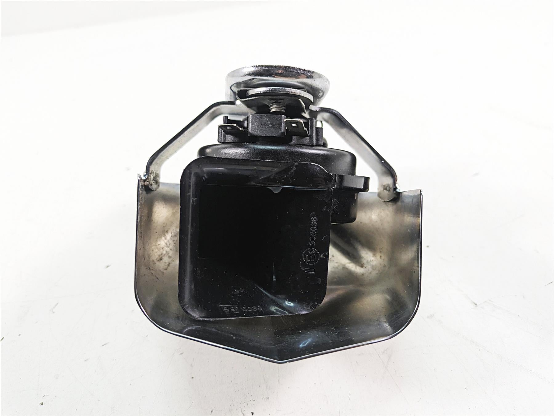 2014 Harley Touring FLHTK Electra Glide Horn + Cover 61300478A {{ shop.shopifyCountryName }} - Mototech271