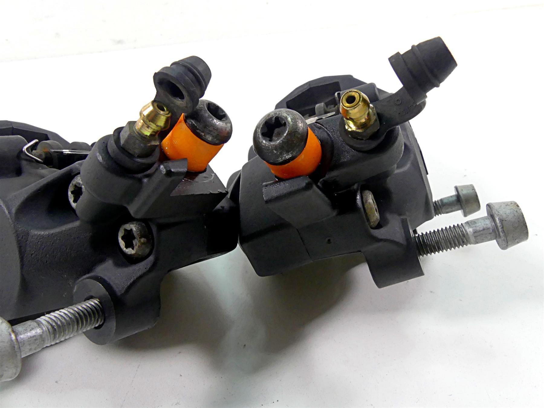 2009 BMW R1200GS K255 Adv Front Brembo Brake Caliper Set 34117711438 34117711439 {{ shop.shopifyCountryName }} - Mototech271