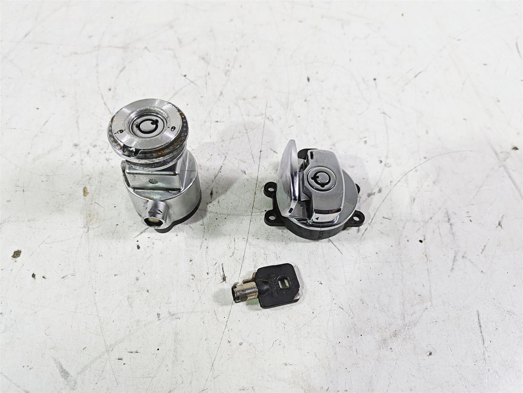 2013 Harley FXDWG Dyna Wide Glide Ignition Switch + Steering Lock Read 71475-06B | Mototech271