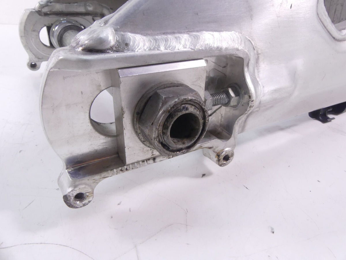 2015 Yamaha YZF-R1M Rear Swingarm Swing Arm Suspension + 28mm Axle 2CR-22110-10 {{ shop.shopifyCountryName }} - Mototech271