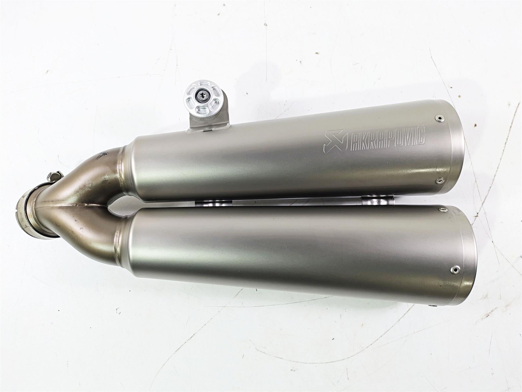 2015 BMW R nineT K21 Nice Akrapovic Oem Exhaust Pipe Muffler 18518544817 {{ shop.shopifyCountryName }} - Mototech271
