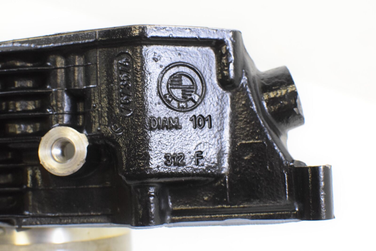 09 BMW R1200RT R1200 RT K26 Left Cylinder Jug Barrel NICE 11117673527 {{ shop.shopifyCountryName }} - Mototech271