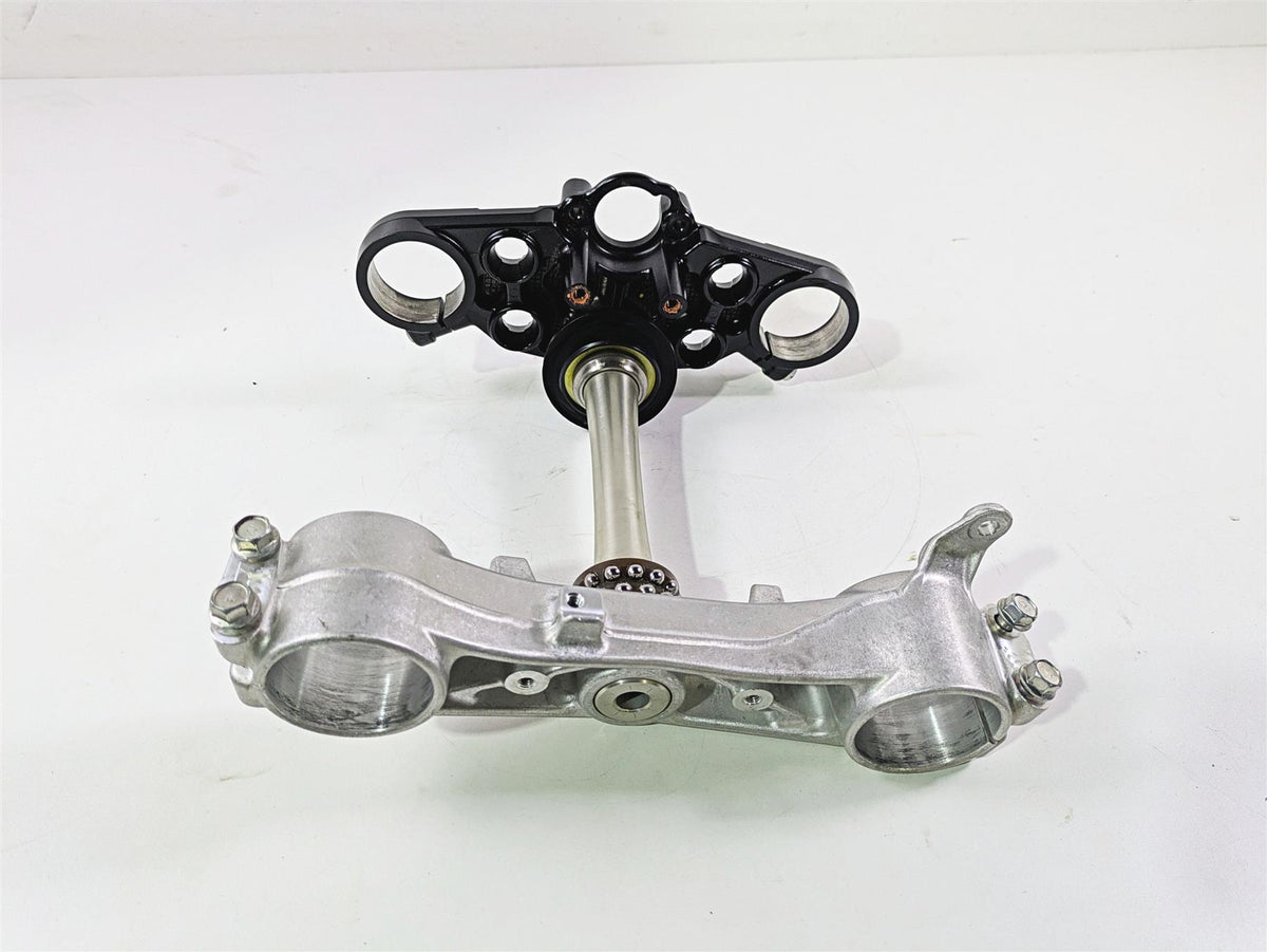 2023 Suzuki GSX1300 RR Hayabusa Upper Lower Triple Tree Set 51410-24F50 {{ shop.shopifyCountryName }} - Mototech271