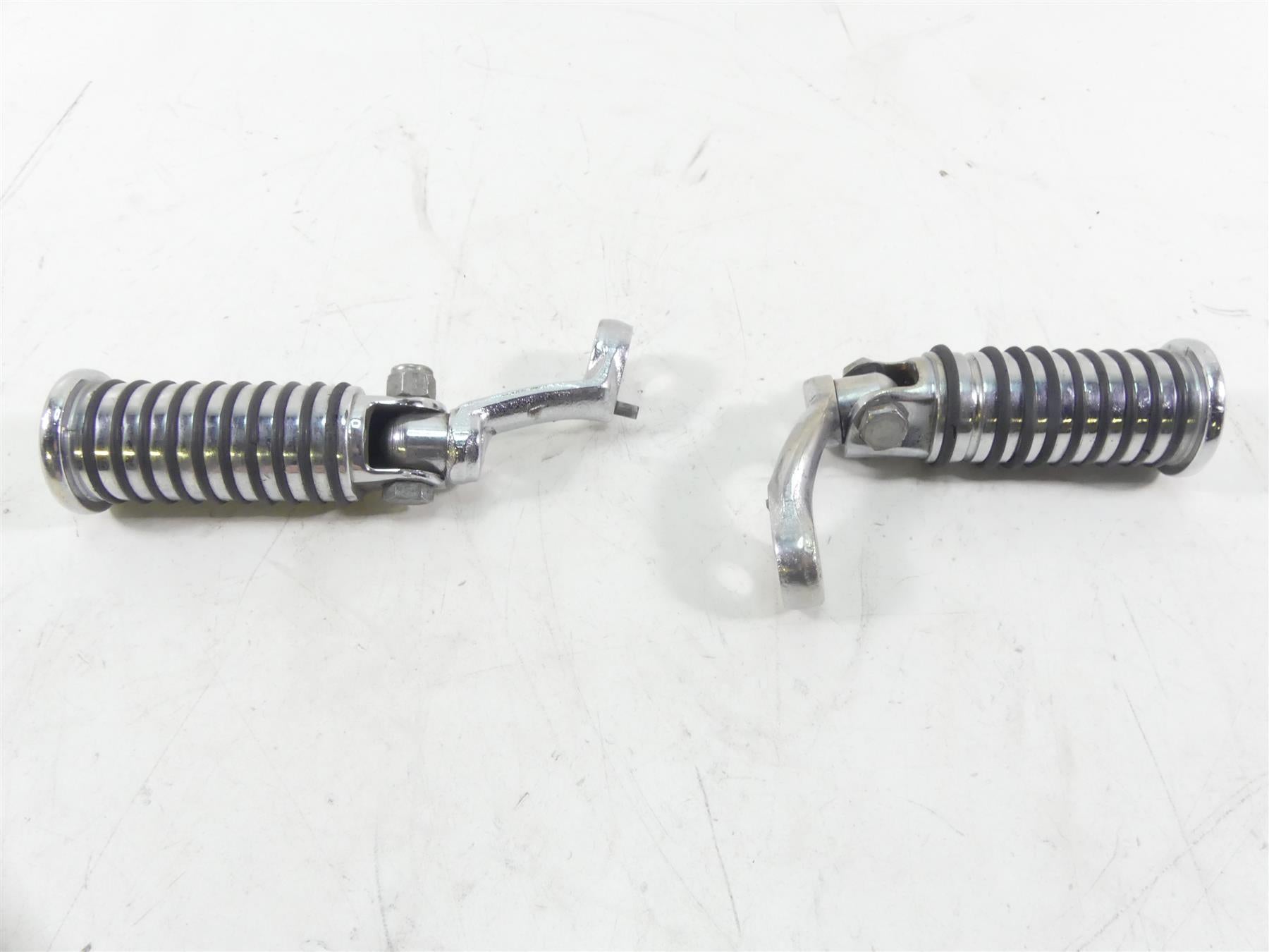 1978 Harley XLH1000 Sportster Ironhead Front Left Right Footpeg Set 50948-75 {{ shop.shopifyCountryName }} - Mototech271