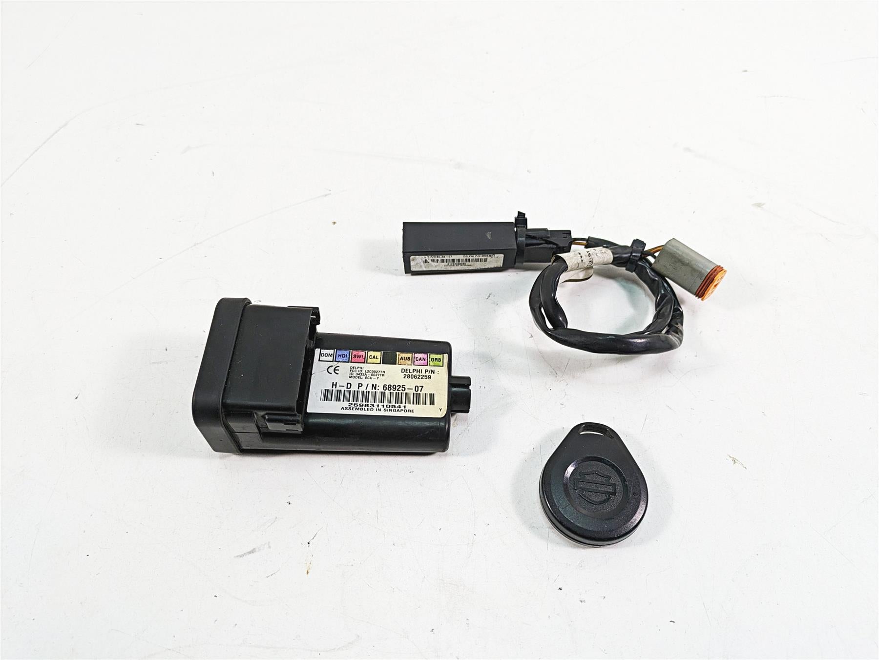 2009 Harley Softail FLSTSB Cross Bones Tssm Security Fob Key Set 68925-07 {{ shop.shopifyCountryName }} - Mototech271