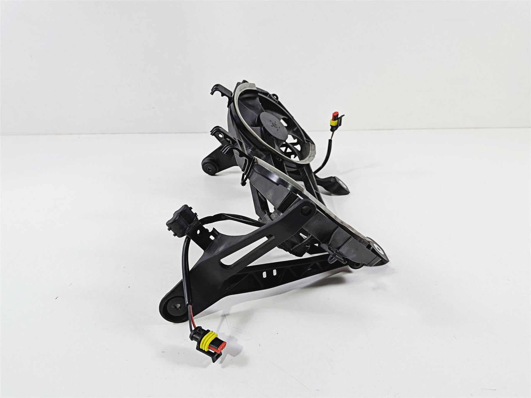 2019 Ducati Panigale V4S V4 S Corse Coolant Fan & Bracket Mount Set 55040311A {{ shop.shopifyCountryName }} - Mototech271
