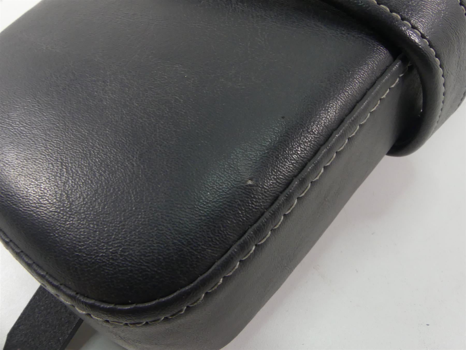 2013 Harley FXDWG Dyna Wide Glide Rear Passenger Pillion Seat -Read 51504-10 {{ shop.shopifyCountryName }} - Mototech271
