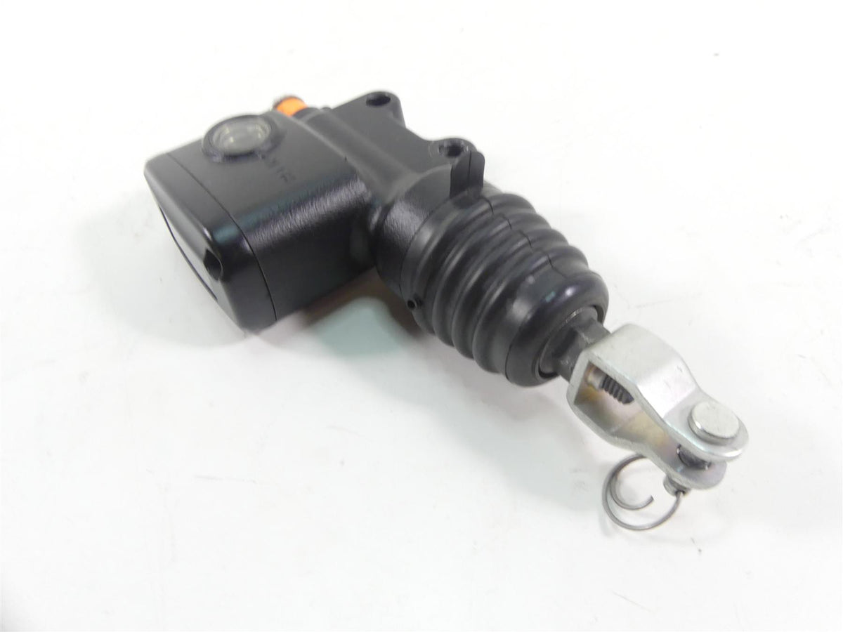 2019 Harley FLHC Softail Heritage Rear Brake Master Cylinder 5/8" 41700460 {{ shop.shopifyCountryName }} - Mototech271