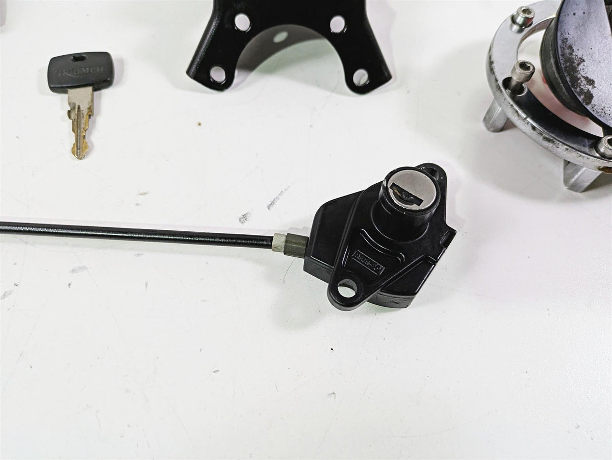2006 Triumph Rocket 3 Ignition Switch Key Lock Tank Cap Set T2501074 T2502540 {{ shop.shopifyCountryName }} - Mototech271