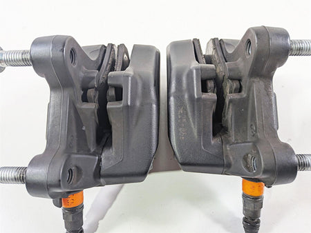 2020 Harley Touring FLTRK Road Glide Front Brake Caliper Set 43027-08 44023-08 {{ shop.shopifyCountryName }} - Mototech271