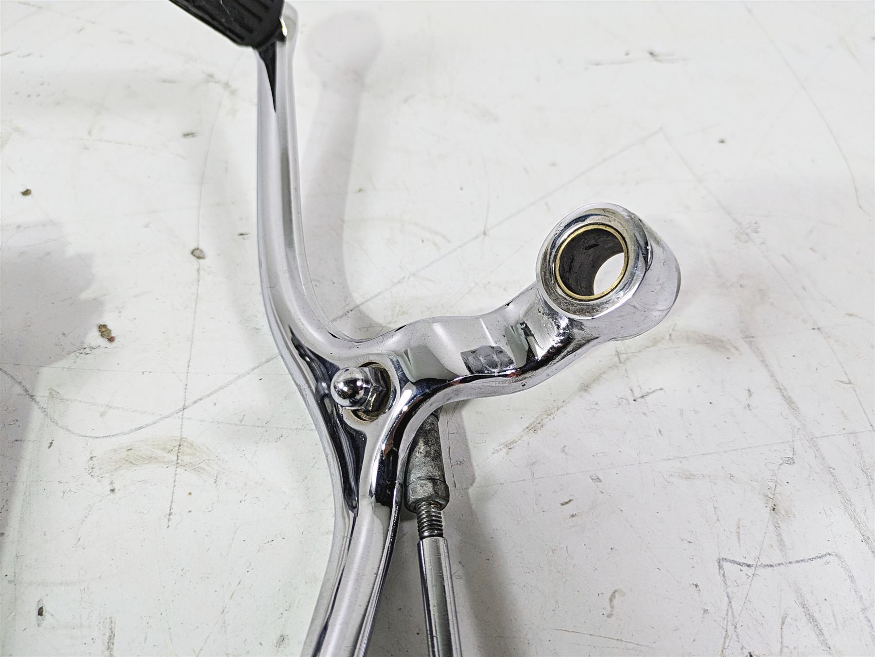 1998 Moto Guzzi California 1100 EV Left Floor Board & Shift Lever GU03422130 {{ shop.shopifyCountryName }} - Mototech271