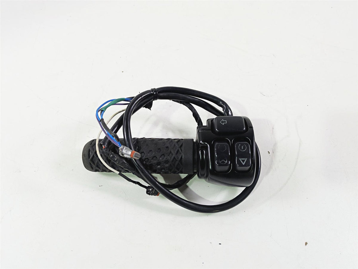 2020 Harley Softail FXST Standard Right Hand Control Switch - Extended 71500462 {{ shop.shopifyCountryName }} - Mototech271