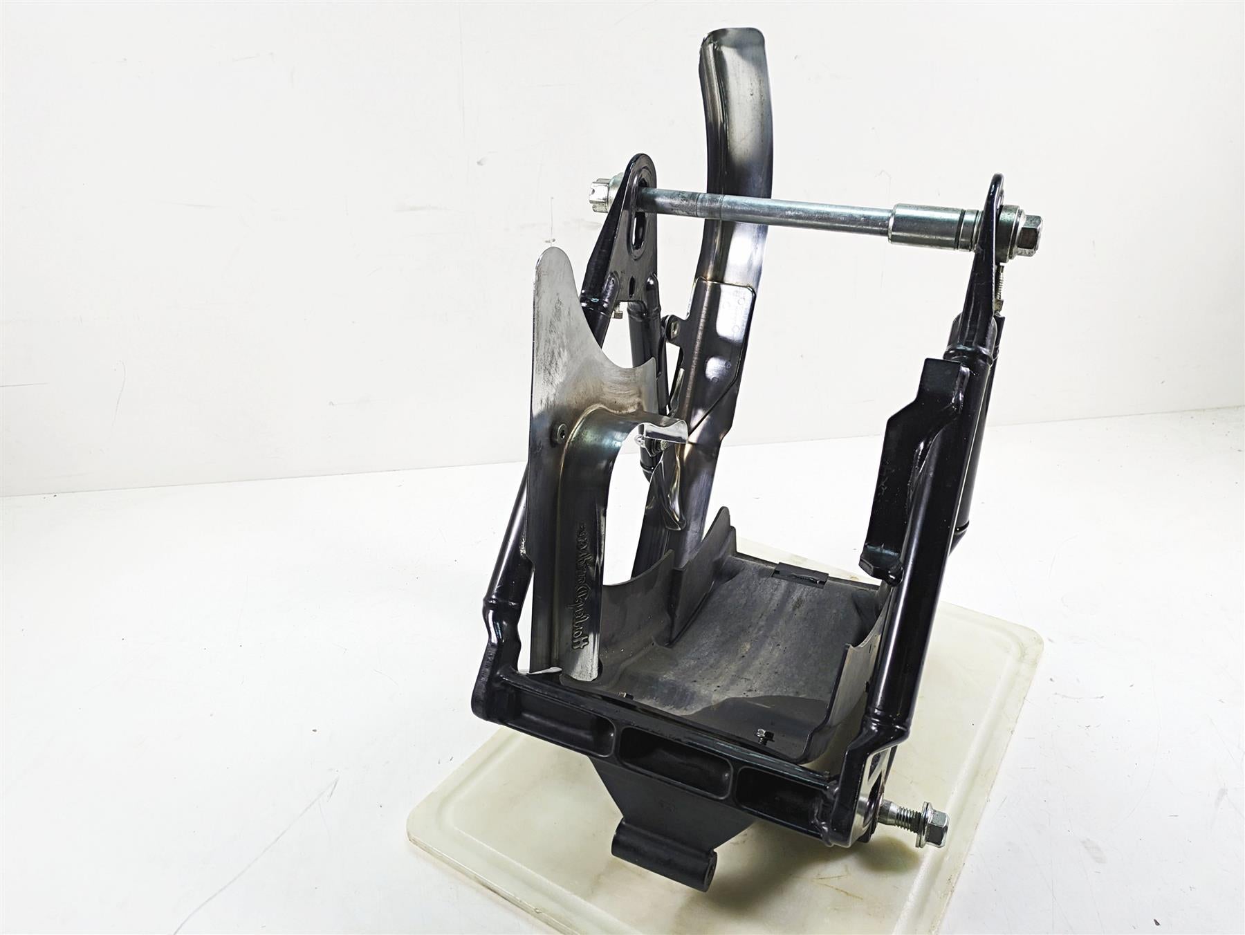 2000 Harley FXSTS Softail Springer Rear Swing Arm Swingarm + Guards 47573-00A {{ shop.shopifyCountryName }} - Mototech271