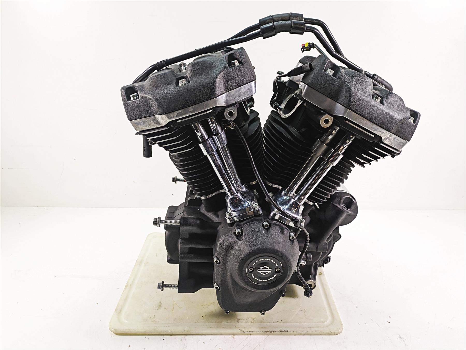2020 Harley Softail FXBB Street Bob Running M8 107 Engine