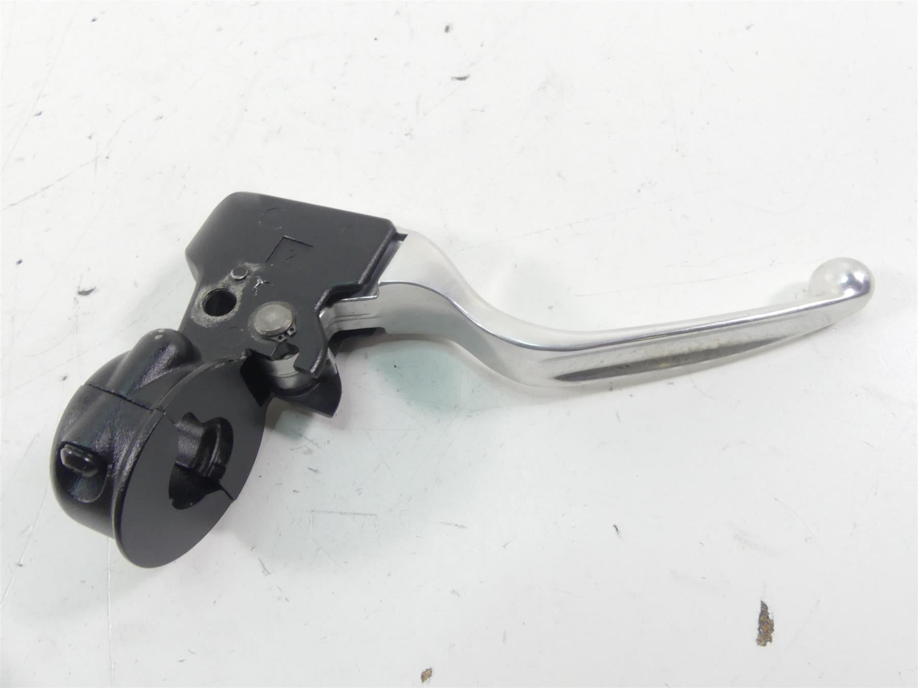 2019 Harley Softail FXBB Street Bob Clutch Perch & Lever 36700200 45080-08A {{ shop.shopifyCountryName }} - Mototech271