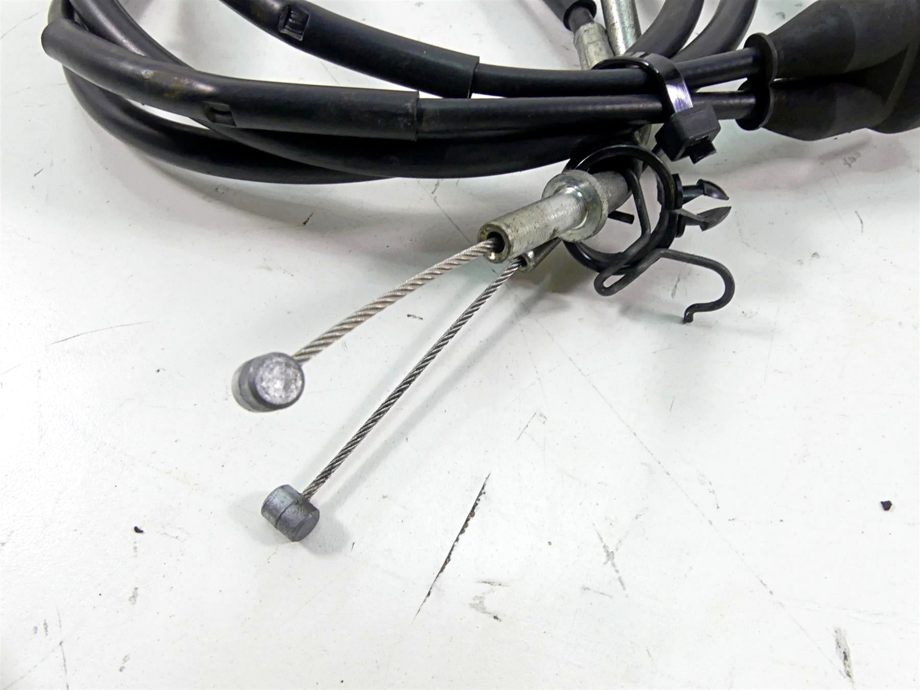 2010 Kawasaki ZX1400 ZX14 R Ninja Throttle Grip & Cables Set 32099-0049 {{ shop.shopifyCountryName }} - Mototech271