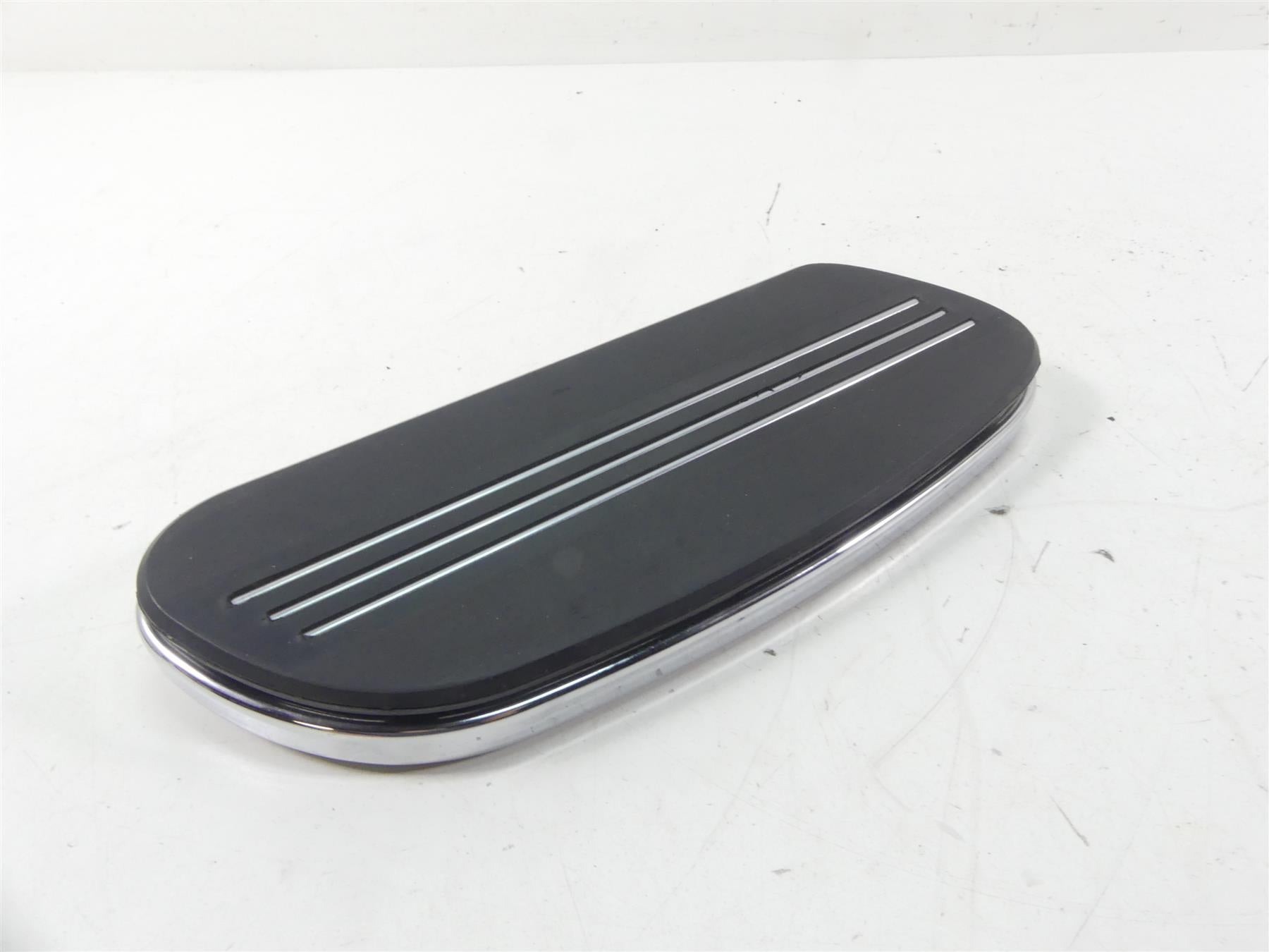 2013 Harley Touring FLHX Street Glide Right Rider Driver Floor Board 50518-09 {{ shop.shopifyCountryName }} - Mototech271