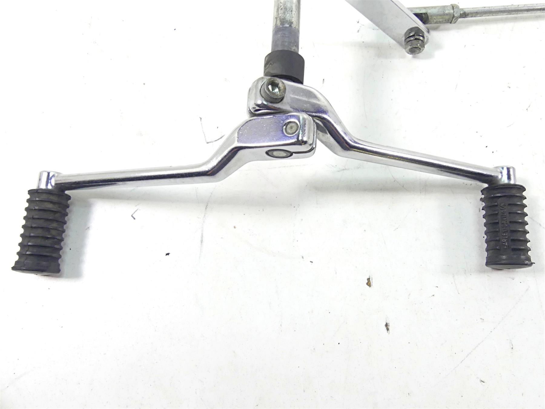 2004 Harley Touring FLHTCUI Electra Glide Shifter Shift Lever Set 33895-82E {{ shop.shopifyCountryName }} - Mototech271