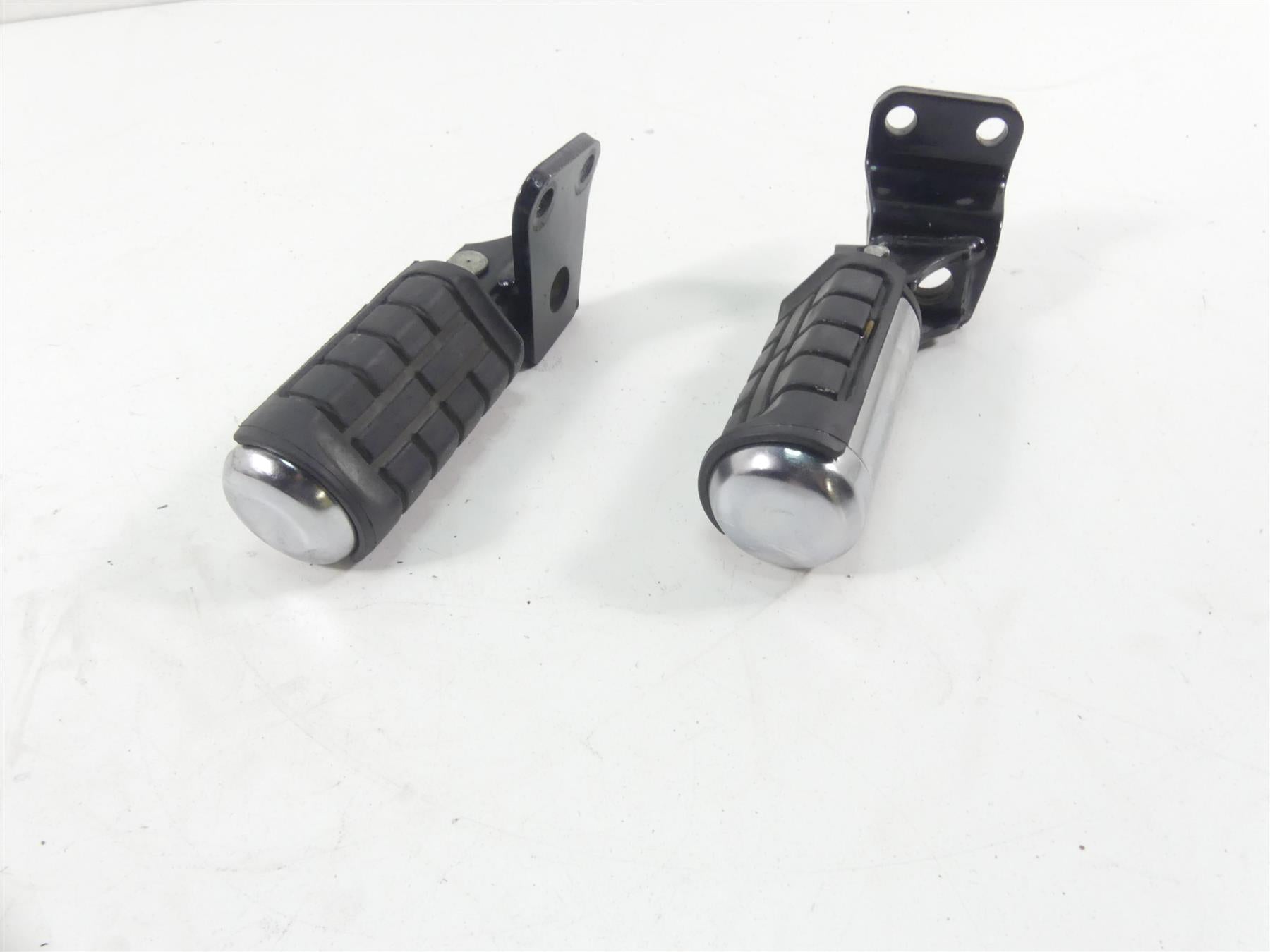 2002 Honda VTX1800 C Rear Passenger Footpeg Set 50680-MCH-000 50685-MCH-000 {{ shop.shopifyCountryName }} - Mototech271