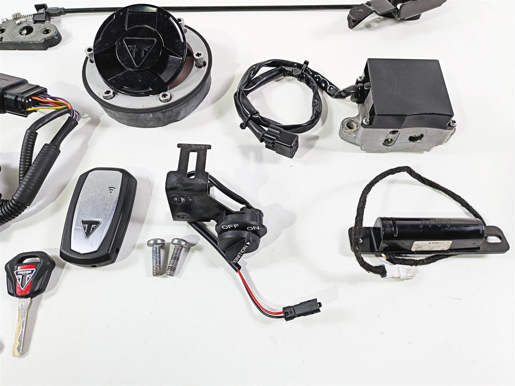 2019 Triumph Speed Triple RS 1050 Ignition Switch Cdi Immobilizer Fob T2502580 {{ shop.shopifyCountryName }} - Mototech271